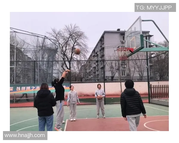 小球飞扬篮球梦启航探索篮球运动的魅力与技巧 小球飞扬篮球梦启航探索篮球运动的魅力与技巧